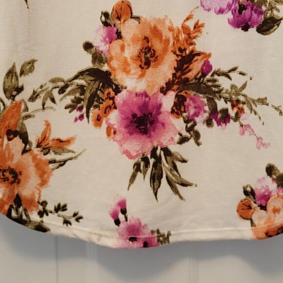 NWOT Red Lolly BOHO Floral Top Sweater Size Medium Cowl Neck - Picture 6 of 16